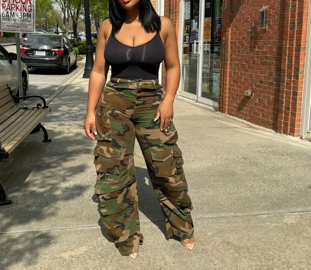 Women's High-Waisted Wide-Leg Camo Cargo Pants / Pantaloni Cargo Donna Vita Alta Gamba Larga Mimetici
