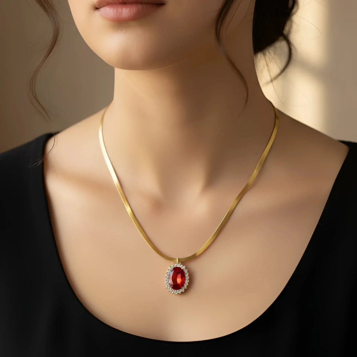 Collana con Ciondolo Ovale Rubino