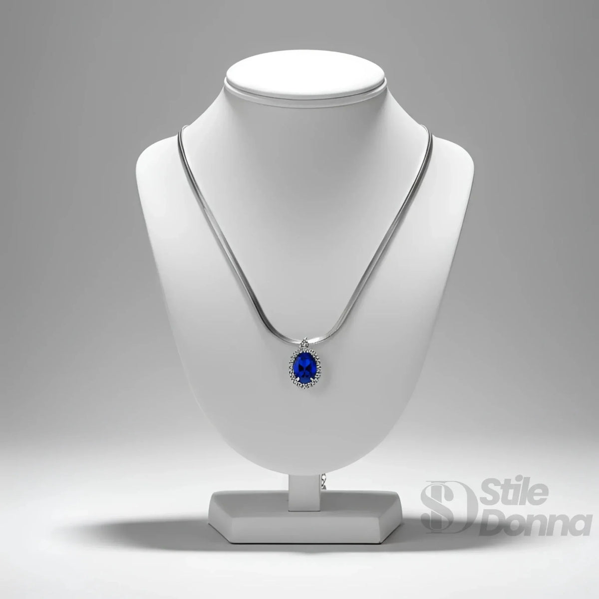 Collana con Ciondolo Ovale Rubino