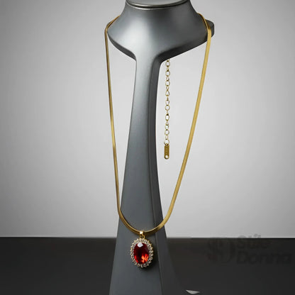 Collana con Ciondolo Ovale Rubino