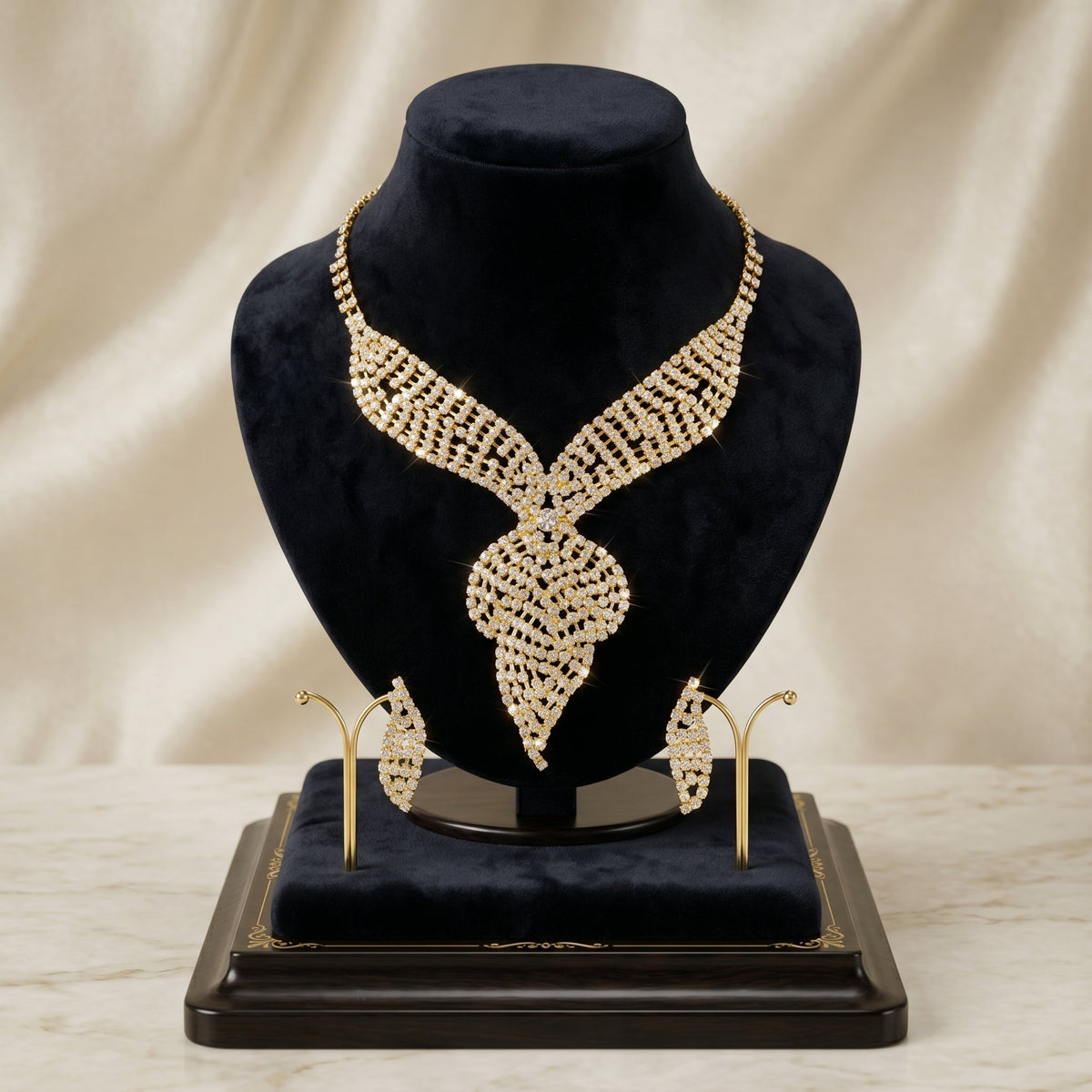 Set Regal Infinity Collana e Orecchini