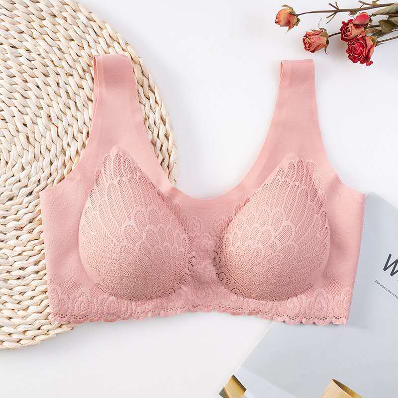 Plus Size Elegant Bra with Feather Embroidery & Lace Trim