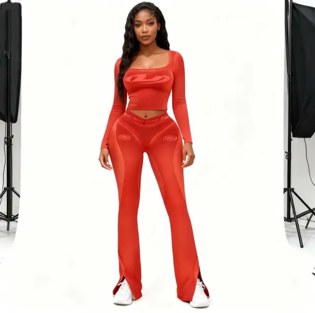 Women's Sculpting Two-Piece Workout Set, Long Sleeve Crop Top and Flared Leggings