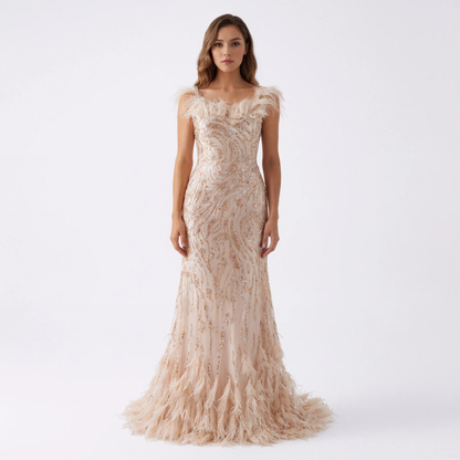 Feather-Trim Beaded Mermaid Evening Gown | Abito da Sera a Sirena con Piume e Perline
