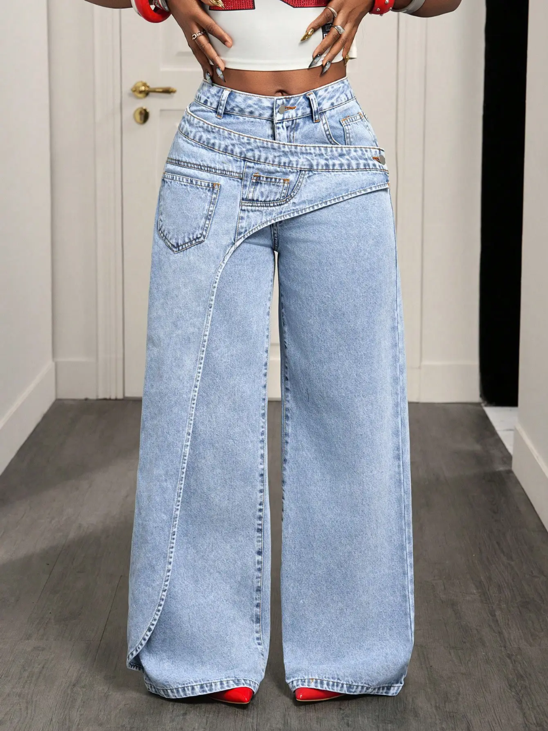 Asymmetrical Fold-Over Waist Wide-Leg Jeans | Jeans a Gamba Larga con Vita Asimmetrica Sovrapposta