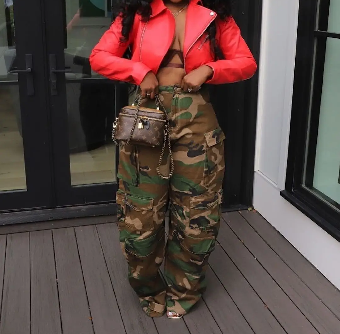 Women's High-Waisted Wide-Leg Camo Cargo Pants / Pantaloni Cargo Donna Vita Alta Gamba Larga Mimetici